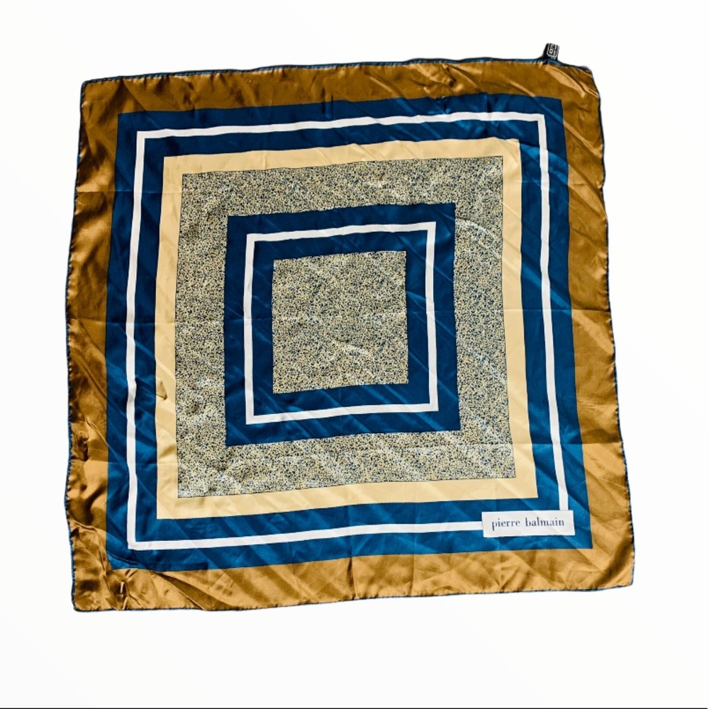 PIERRE BALMAIN SCARF